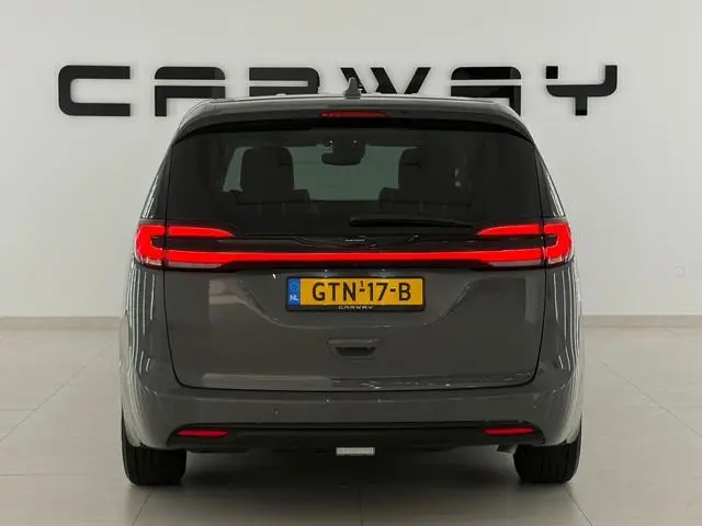 Chrysler Pacifica