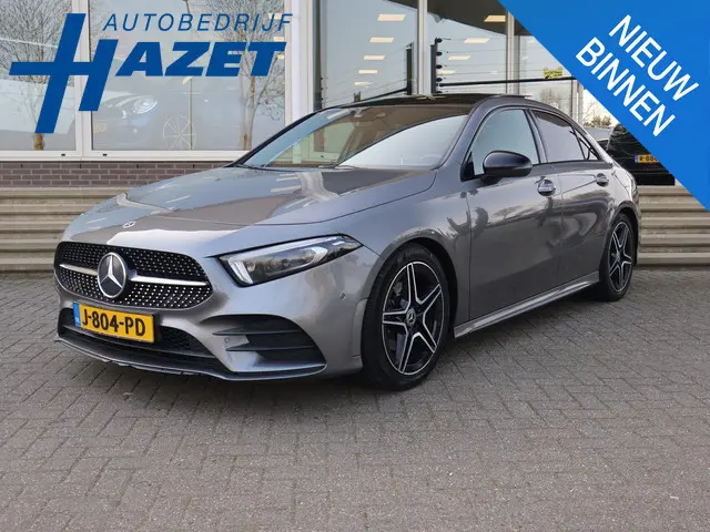 Mercedes-Benz A-klasse 180 AUT. AMG SPORT + PANORAMA | MBUX | SFEERVERL. | CAMERA | MEMORY | STOELVE...