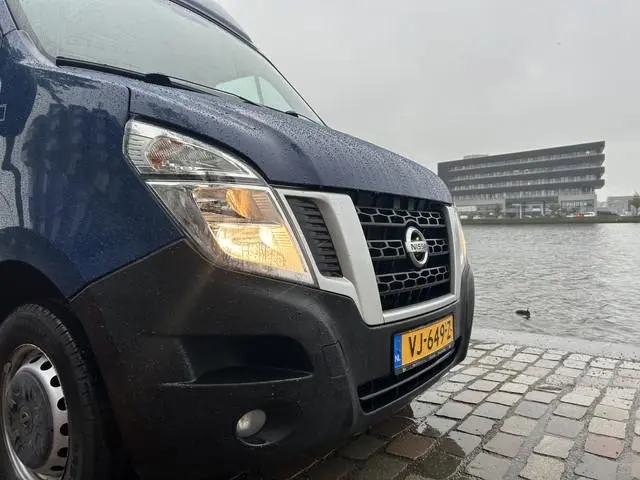 Nissan NV400