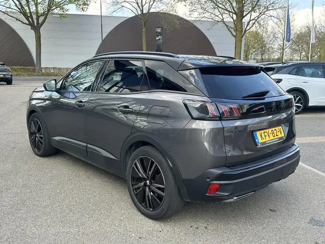 Peugeot 3008 1.6 HYbrid 225 GT Pack Business PANO | BLACK PACK | CAMERA | CRUISE CONTROL ADAPTIEF DO...