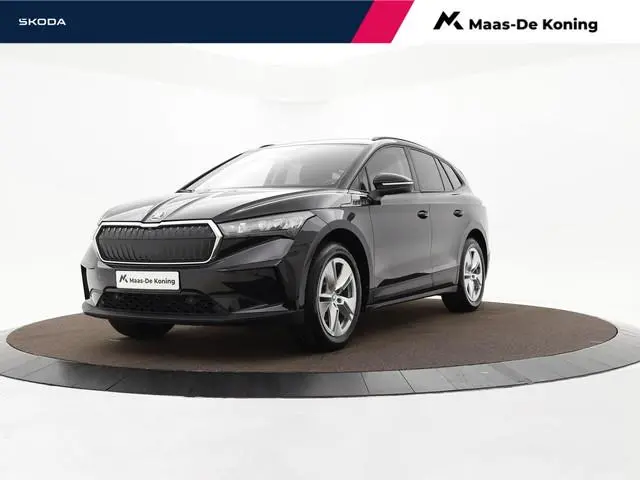 Skoda Enyaq 50 150pk · SOH 92% · Apple/Android Car Play · Camera · Navigatie · Cruise Control · 19''...