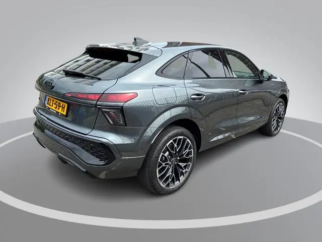 Audi Q3 Sportback 1.5 e-hybrid S edition · Tech Pro · Navigatiepakket · Audi Phone box · Optiekpakke...