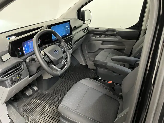 Ford Transit Custom 320 2.0 TDCI L2H1 Limited Automaat Dubbele Cabine Airco Navigatie Cruise control...