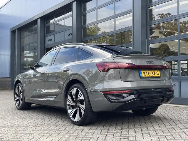 Audi Q8 Sportback e-tron 55 quattro Edition 115 kWh | Panoramadak | Bang en Olufsen | Trekhaak