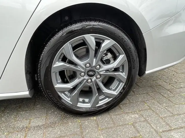 Ford Focus Wagon 1.0 EcoBoost Hybrid ST Line | APPLE CARPLAY EcoBoost Hybrid ST Line | Navigatie | C...