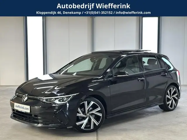Volkswagen Golf 1.5 eTSI R-Line 150pk BTW | Elek. Panodak | Stoelverwarming | IQ.Light (matrix)