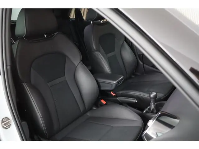 Audi A1 Sportback 1.0 TFSI 95pk 2x S-Line Xenon Navigatie Clima Parkeersensoren