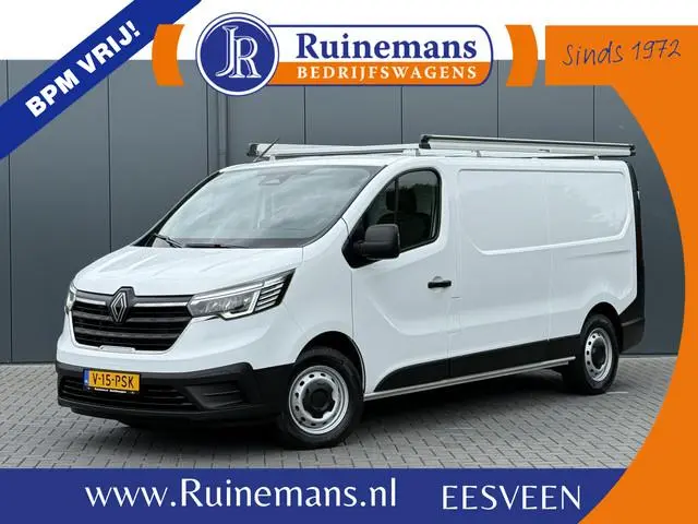 Renault Trafic 2.0 dCi 150 PK AUTOMAAT / L2H1 / 27.349 KM!! / TREKHAAK / IMPERIAAL / 3-ZITS / CAMERA...