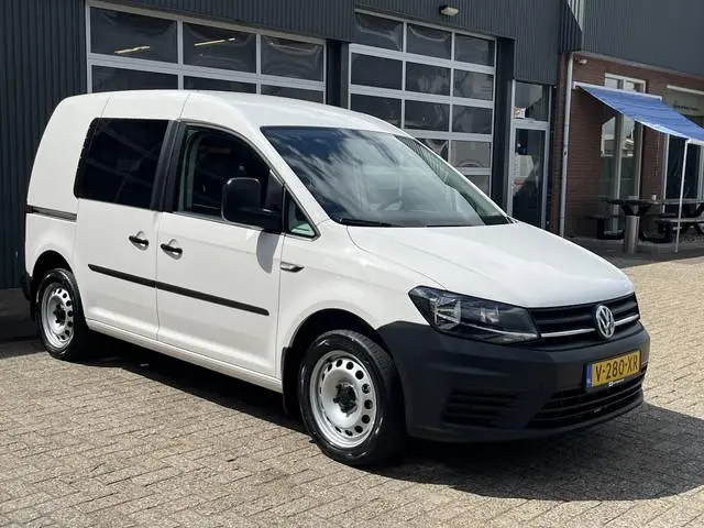 Volkswagen Caddy 1.4 TSI Benzine 126pk Airco Cruise control Trekhaak 1500kg Schuifdeur Kastinrichtin...