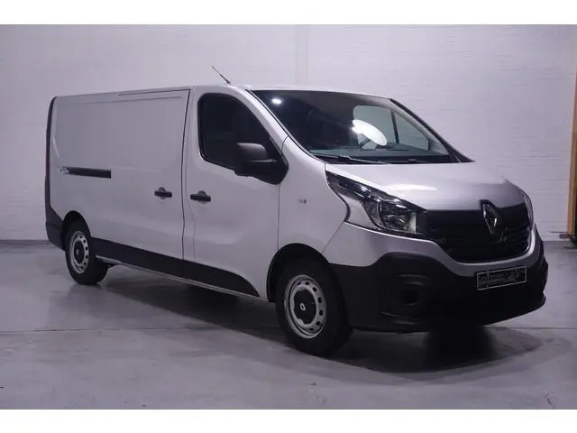 Renault Trafic 1.6 dCi 120 pk L2H1 Airco, Trekhaak Slechts 80 dkm, 3-Zits