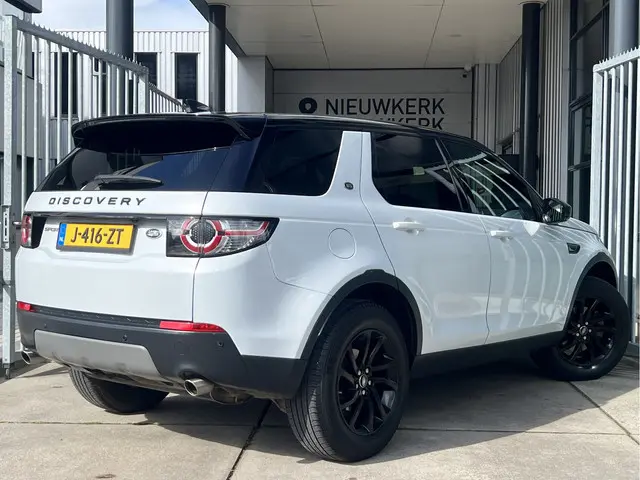 Land Rover Discovery Sport 2.0 Si4 HSE Luxury | AUTOMAAT | PANORAMADAK | TREKHAAK | CAMERA | NAVI |...