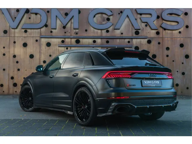Audi RSQ8