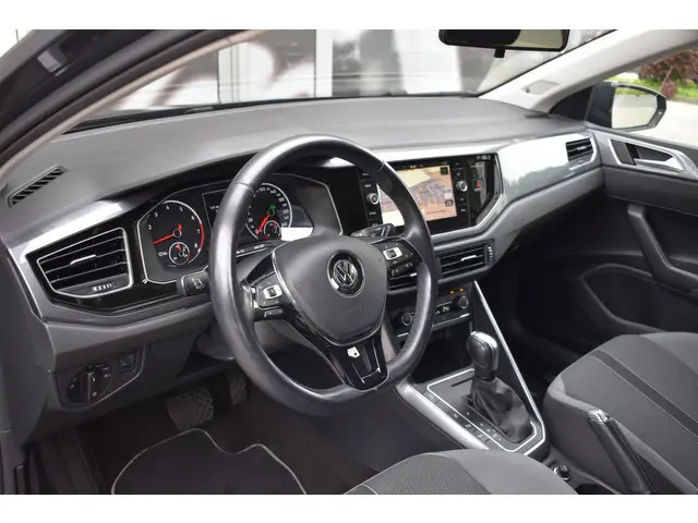 Volkswagen Polo 1.5 TSI Highline Business R / Automaat / Cruise C. / LED / Parkeerhulp / Bluetooth /