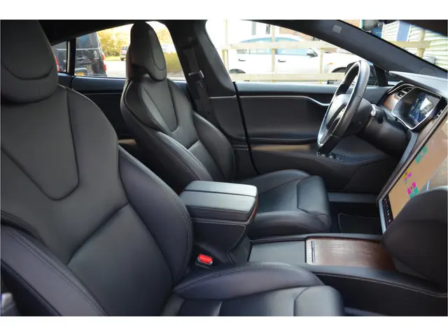 Tesla Model S 100D Enhanced AutoPilot3.0 (twv 3.800,-), (Meerprijs FSD 49,- p/mnd)