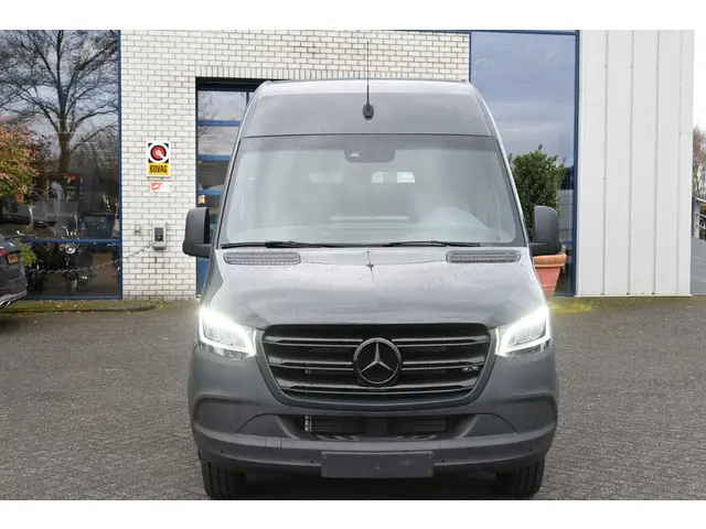 Mercedes-Benz Sprinter 519 CDI L3H2 3500 KG trekhaak, LED, Geveerde stoel