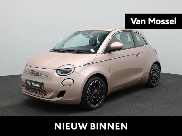 Fiat 500 500e 42 kWh La Prima | Lederen bekleding | Parkeer camera | Navigatie