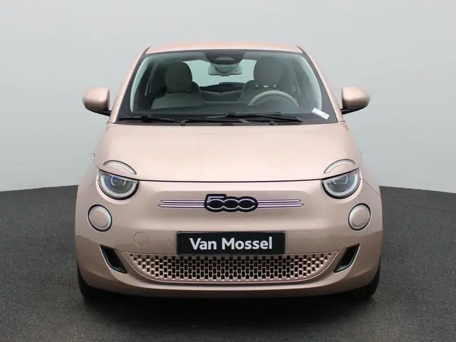 Fiat 500 500e 42 kWh La Prima | Lederen bekleding | Parkeer camera | Navigatie