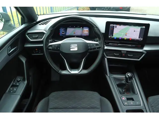 SEAT LEON 1.5 TSI FR LAUNCH EDITION | PANO | VIRT. COCKPIT | LED | CAMERA | KEY-LESS | ACC | WINTERP...