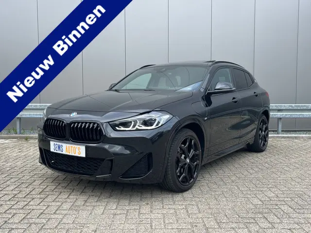 BMW X2 xDrive25e High Executive M-Pakket / Pano / Vol Leder / Haed-up / Key Less