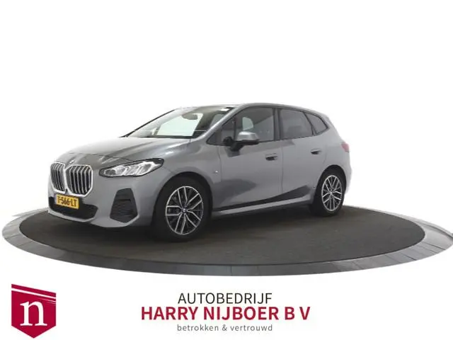 BMW 2-serie Active Tourer 218i M-Sport Camera / Led / Alcantara / carplay / 18" lm velg enz