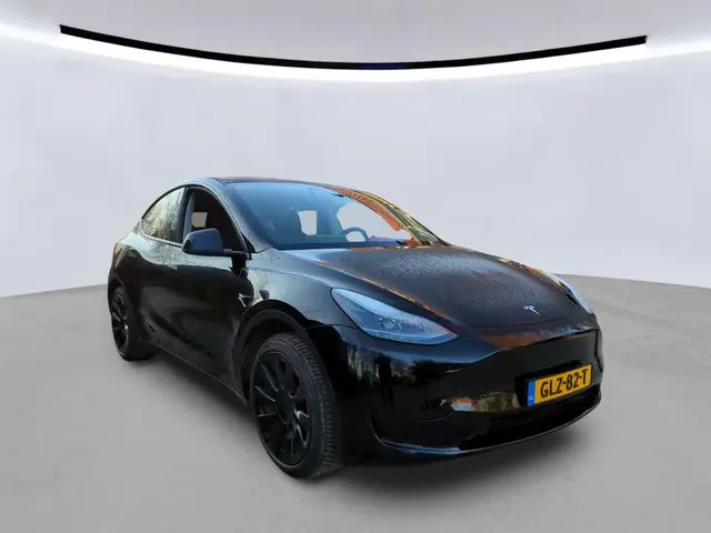 Tesla Model Y Long Range RWD 75 kWh | LMV Zwart 20" Turbine | Leer | Stoelverwarming V+A | Pano | Fu...