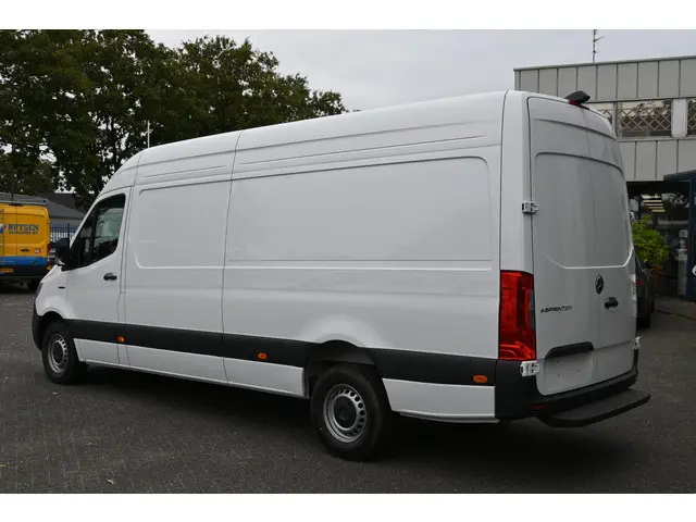 Mercedes-Benz eSprinter