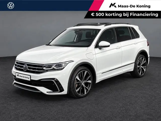 Volkswagen Tiguan 1.4 TSI 245pk DSG eHybrid R-Line Business+ · Panoramadak · Camera · Wegklapbare Tr...