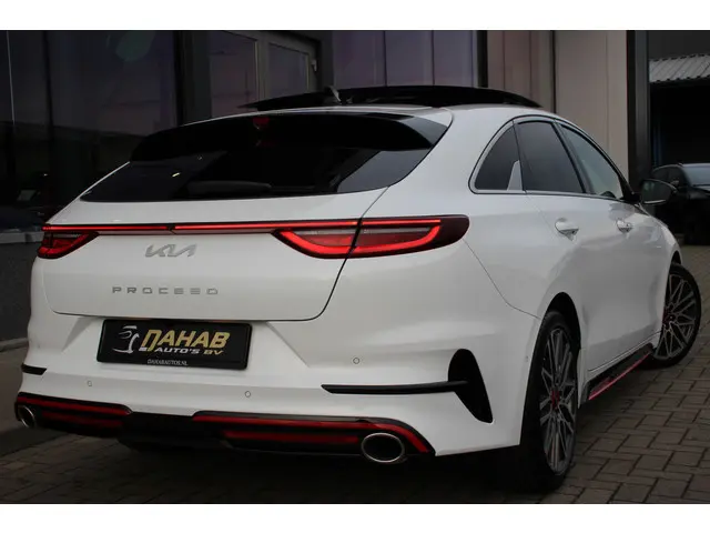 Kia ProCeed