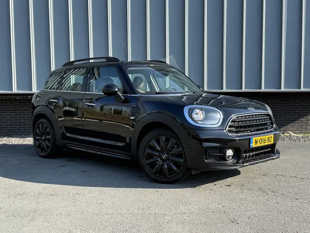 MINI Mini Countryman 1.5 One Chili | Leder | Navi | Keyless | Carplay | Stoelverwarming |