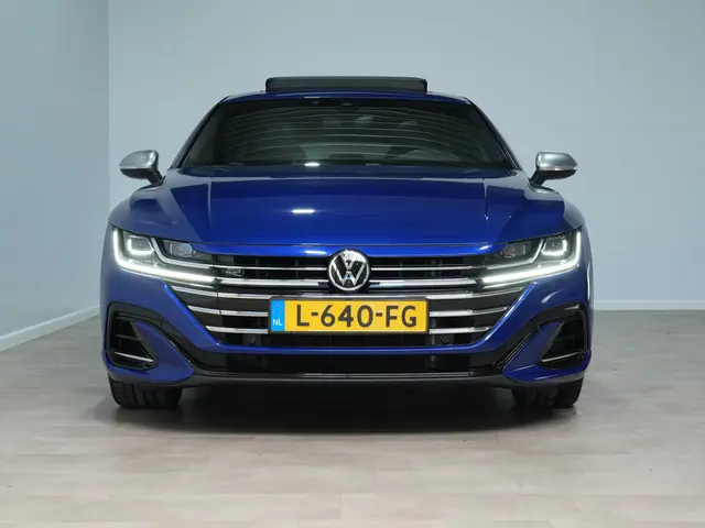 Volkswagen Arteon Shooting Brake 2.0 TSI 190pk DSG R-Line Business+ | Panorama | Wegkl. trekhaak | H...