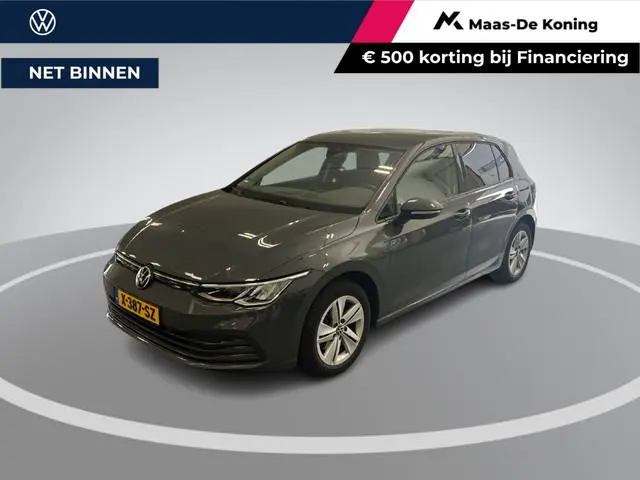 Volkswagen Golf 1.0 eTSI 110pk DSG Life · Camera · Apple/Android Car Play · Navigatie · Sfeerverlich...