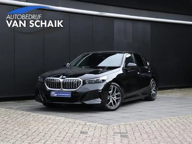 BMW i5 eDrive40 M-SPORT 84kWh | LEDER | MEMORY | PANO | H&K | 360° CAMERA | STOELVERK. | CRUISE | NA...