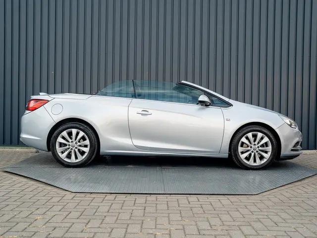 Opel Cascada