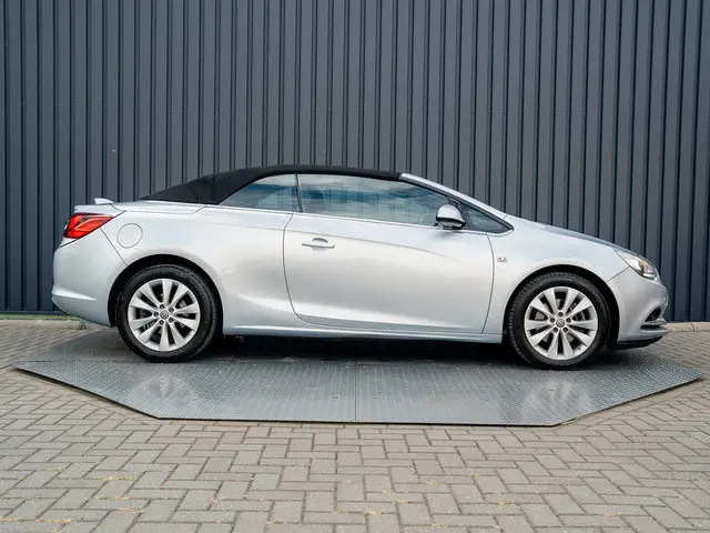 Opel Cascada