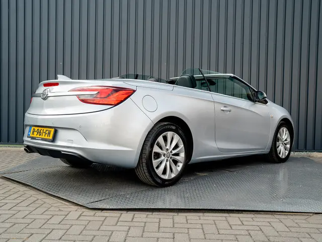 Opel Cascada
