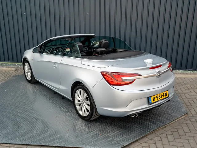 Opel Cascada