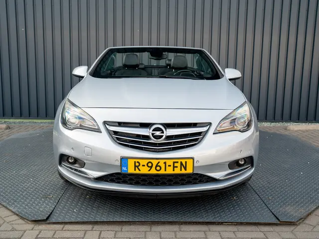Opel Cascada