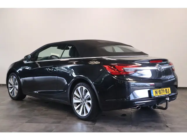 Opel Cascada 1.6 Turbo Cosmo Climate Control Navi Stoelverwarming Cruise Control