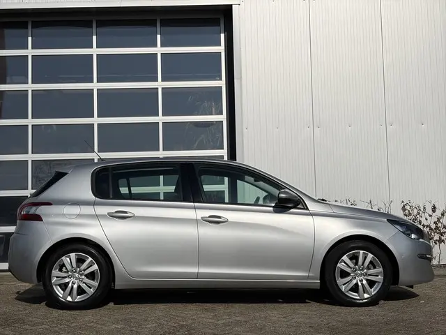 Peugeot 308 1.2 PureTech Active 110pk | Audio-navigatie full map | Cruise control |  Electronic clim...