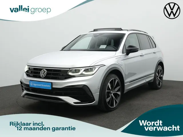 Volkswagen Tiguan 1.4 TSI eHybrid 245 pk R-Line | Panoramadak | Trekhaak | Discover Pro | Adaptief o...