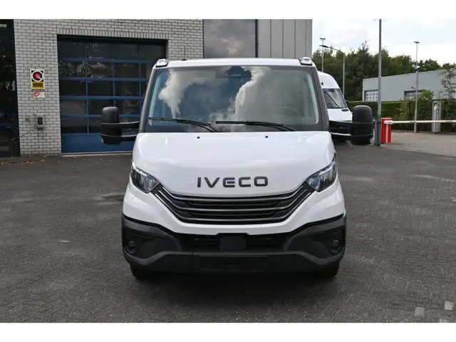 Iveco Daily 35S18 3.0 180 pk Hi-Matic Chassis cabine ACC, Geveerde stoel, Apple Carplay/Android Auto