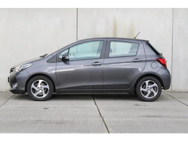 Toyota Yaris 1.5 Hybrid Dynamic  / CAMERA / AIRCO