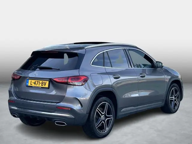 Mercedes-Benz GLA-klasse 250 e AMG | Rijassistentie+ | Panoramadak