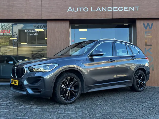 BMW X1 xDrive25e eDrive Edition PHEV | Camera | NAV | Cruise control | Trekhaak