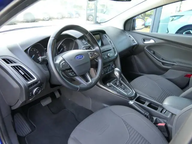 Ford Focus Wagon 1.5 Titanium Automaat | Camera | Navigatie | Trekhaak | LMV 17''