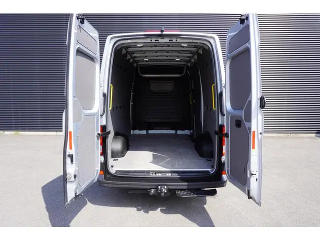 Volkswagen Crafter 180pk Automaat LED Apple carplay Camera Navigatie Trekhaak Standkachel