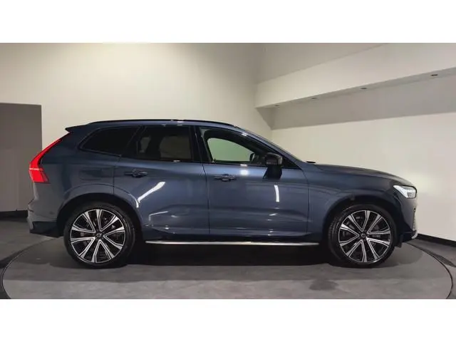 Volvo XC60 2.0 T6 Plug-in hybrid AWD R-Design | Panoramadak | Harman & Kardon Audio | Full LED kopla...