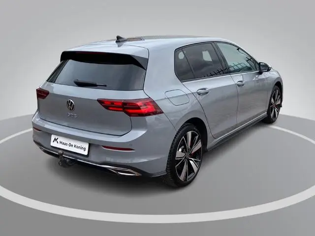 Volkswagen Golf 1.4 eHybrid 245pk GTE · Navigatie · Camera + Parkeersensoren · Stoel- & stuurverwarm...