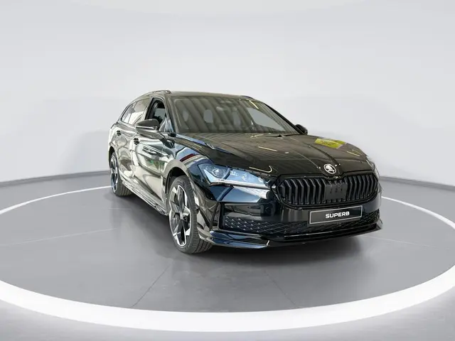 Škoda Superb combi Sportline Business 1.5 TSI PHEV 150 kW / 204 PK Co | suite Sportline bekleding |...