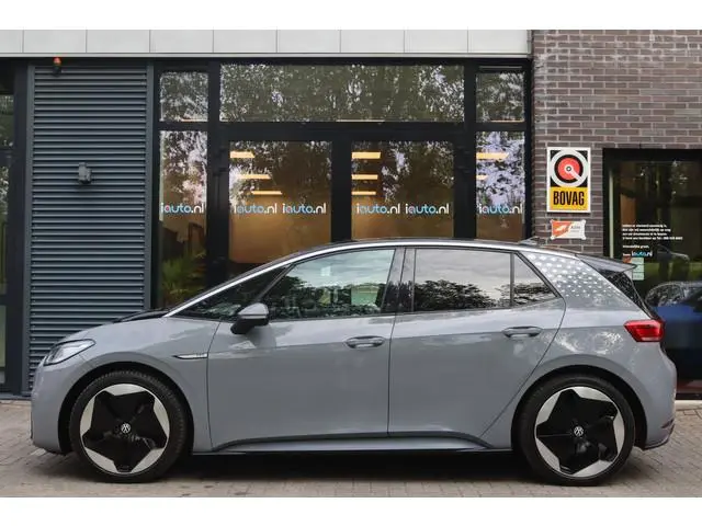 Volkswagen ID.3 Max 58 kWh Sport Pano/IQ.Light/Keyless/Camera/DCC/ACC/Elek. stoelen/20"/Trekhaak afn...